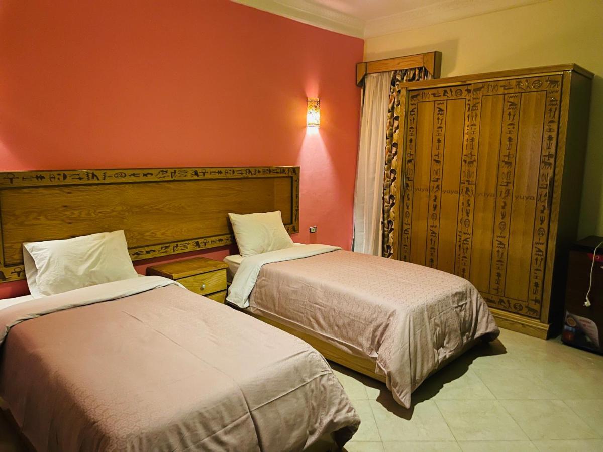 Hotel Jewel Howard Carter