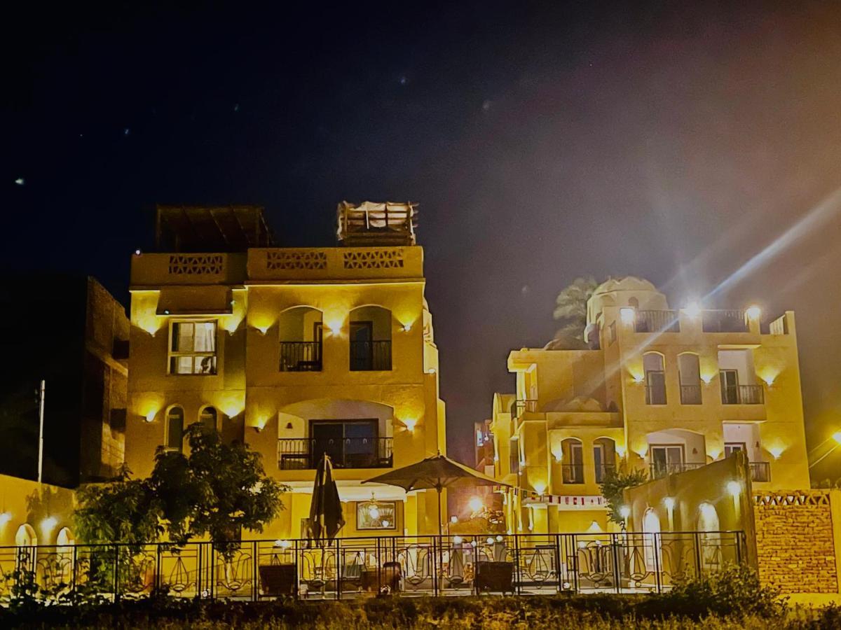Jewel Howard Carter Hotel 3*