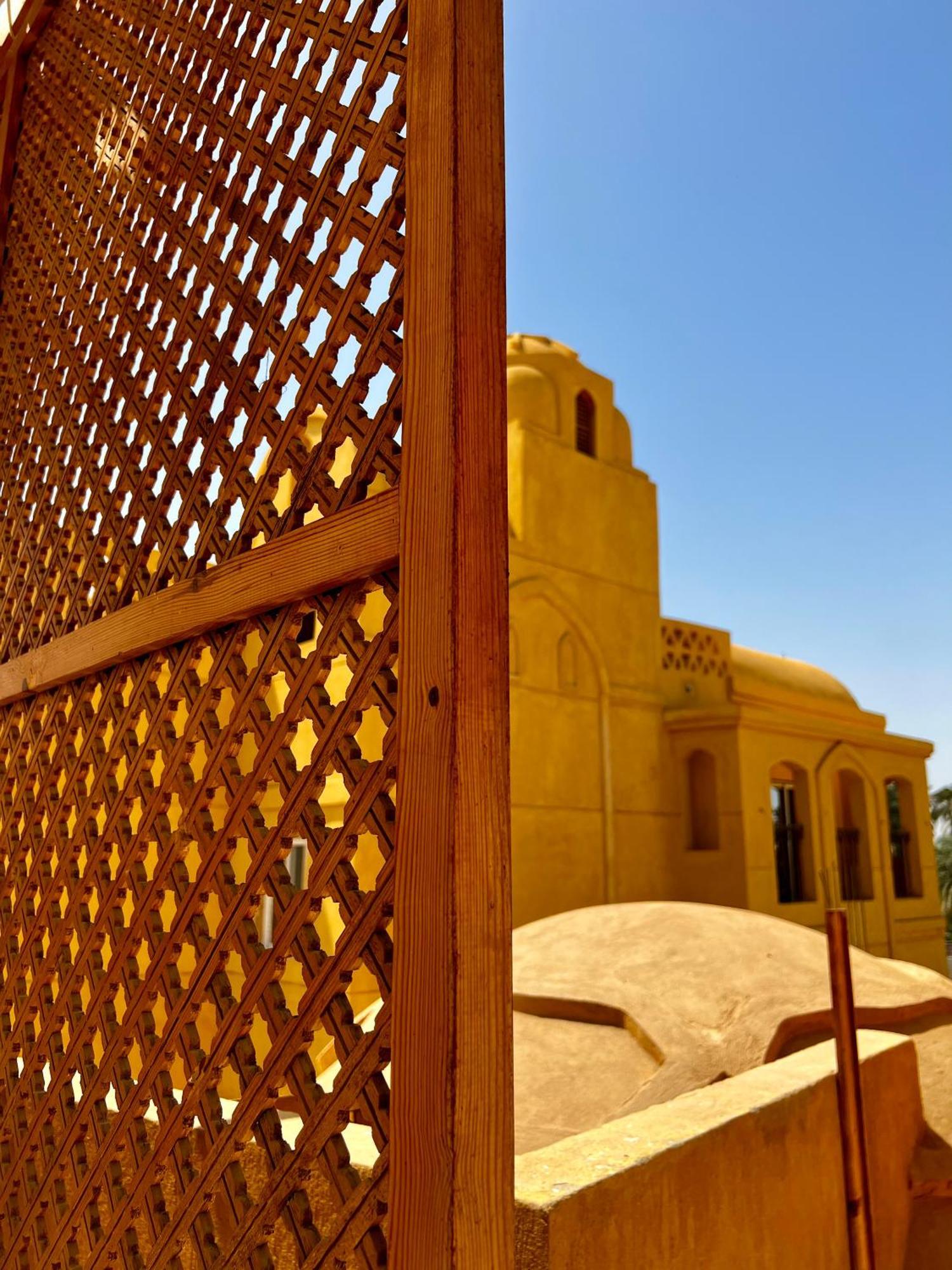 Jewel Howard Carter Hotel 3*